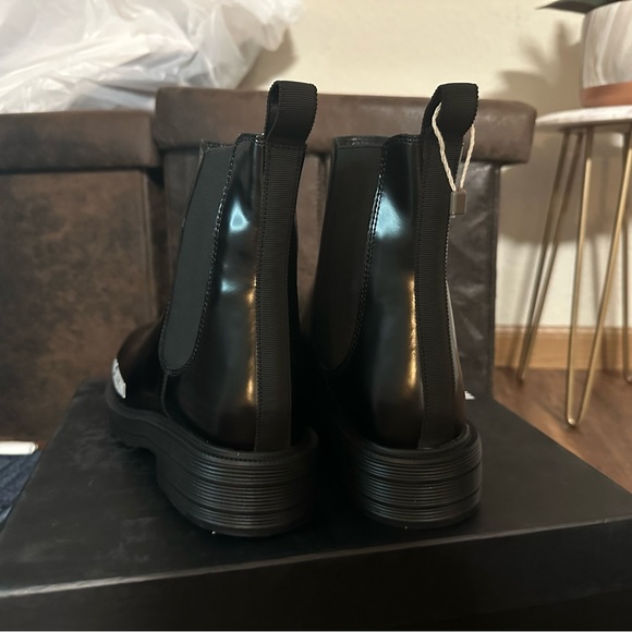 Moschino | LOVE Patent Leather Chelsea Boots w/ Printed Logo, 39EU - Picture 4 of 7